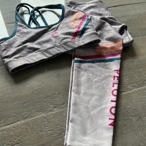 Peloton sports bra and matching leggings